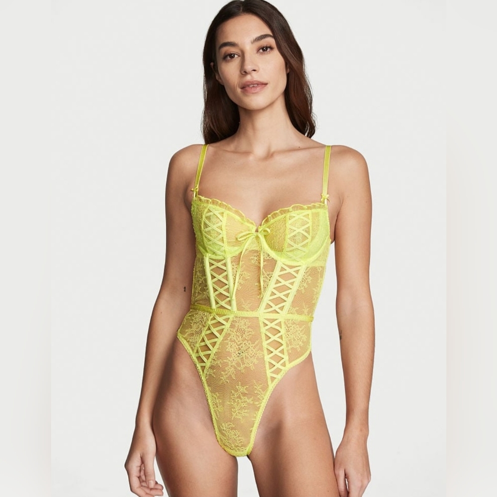 NWT Victoria's Secret Very Sexy Wicked Unlined Lace Up Teddy, Size Large